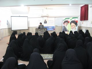 برگزاری نشست سیاسی  فرهنگی در مدرسه علمیه خواهران الزهرا(س) گراش