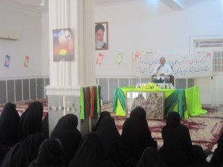 برگزاری نشست سیاسی به مناسبت آزاد سازی خرمشهر در مدرسه علمیه خواهران الزهرا(س) شهرستان گراش