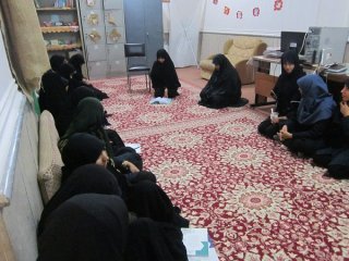 برگزاری نشست اخلاقي با موضوع اهميت نمازدر مدرسه علمیه خواهران الزهرا س گراش