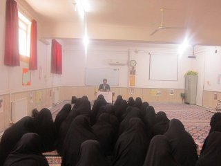 برگزاری نشست اخلاقي وي‍ژه ماه مبارك رمضان با موضوع شرايط قبولي اعمال در مدرسه علمیه الزهرا علیها السلام گراش