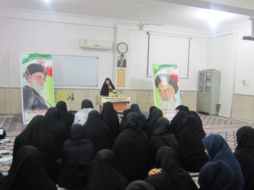 برگزاری نشست اخلاقی با موضوع خصوصیات یک طلبه خوب در مدرسه علمیه خواهران الزهرا س گراش