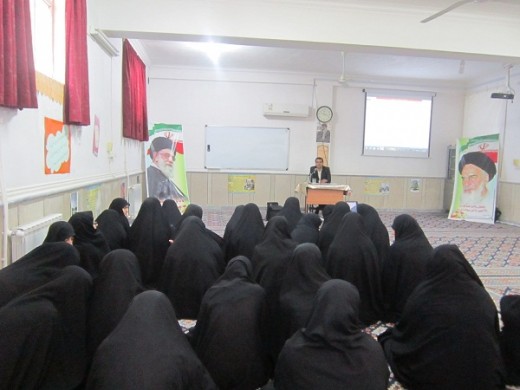 برگزاری دوره امر به معروف و نهی از منکر در مدرسه علمیه الزهرا علیها السلام گراش