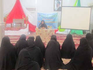 برگزاری كلاس‌هاي درّ و صدف 14 با موضوع ديدگاه كل نگر در طب اسلامي و سنتي(مزاج‌ها)در مدرسه علمیه الزهرا علیها السلام گراش